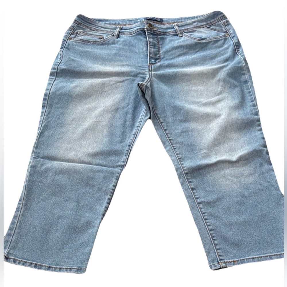 Bandolino Selene Light Blue Cropped Jeans